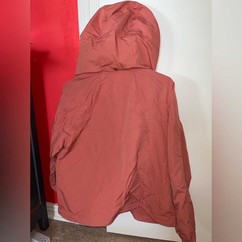Lululemon wind breaker/shacket - Picture 6 of 7